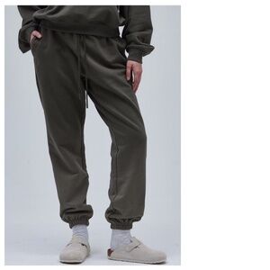 THIRTY YEARS Signature Crew Women’s XS Dark Gray Joggers Sweatpants Athleisure